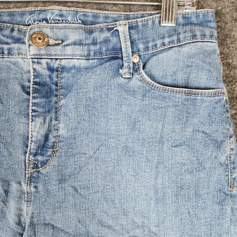 Gloria Vanderbilt Shorts Womens 10 All-Around Slimming Blue Denim Stretch EUC